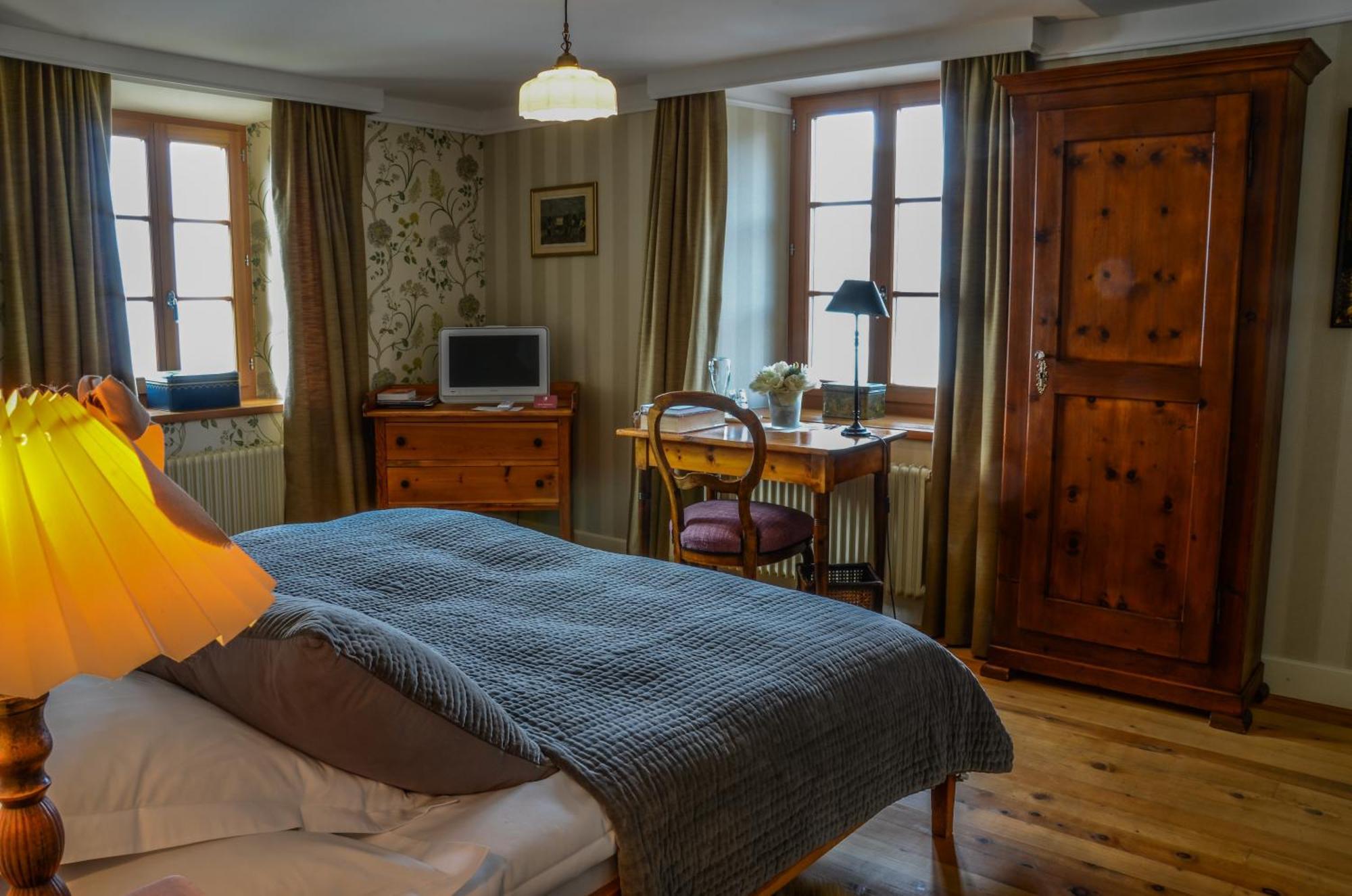 Hotel Bella Tola & Spa Saint-Luc Room photo